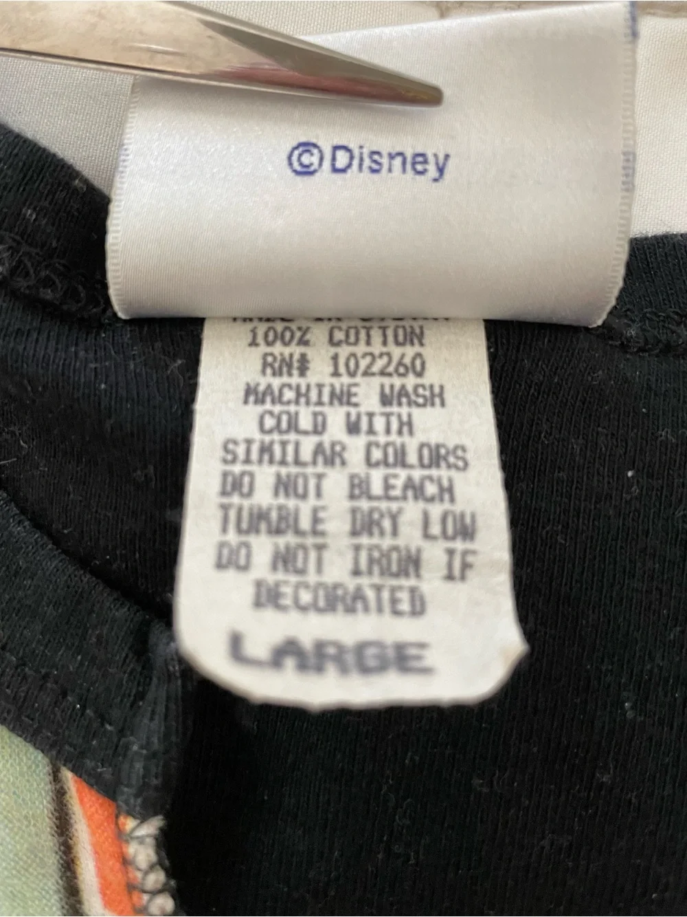 Vintage Mickey Mouse and Minnie Mouse Women’s Disneyland Resorts Tee. - Picture 5 of 6